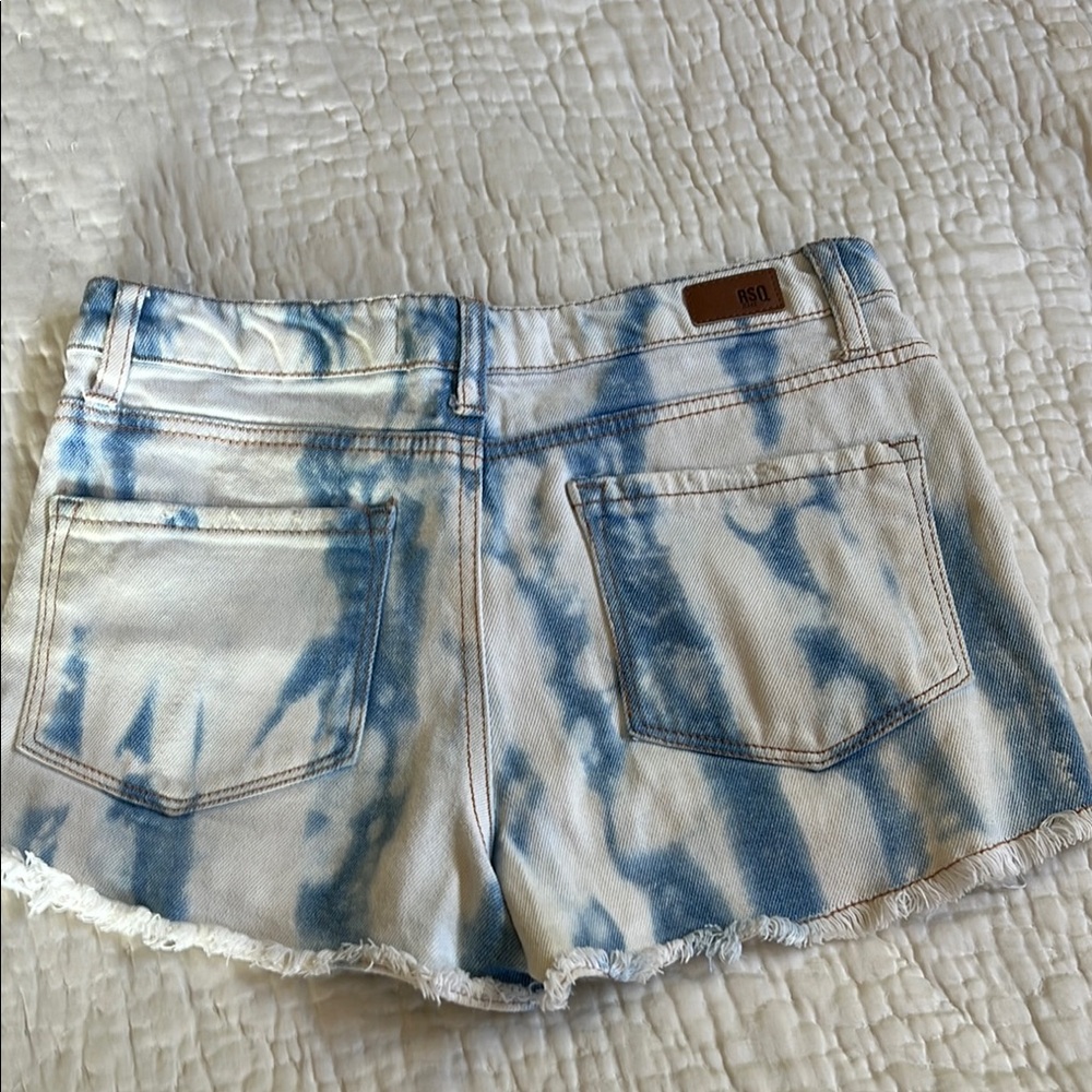 RSQ Blue and White Jean Shorts with Artistic Tie-Dye 26 beach festival picnic - Picture 2 of 6